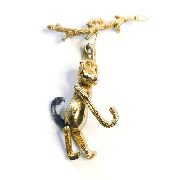 Vintage PAN Jewelry Monkey Hanging From Branch Brooch Pin Gold-Tone - Picture 2 of 4